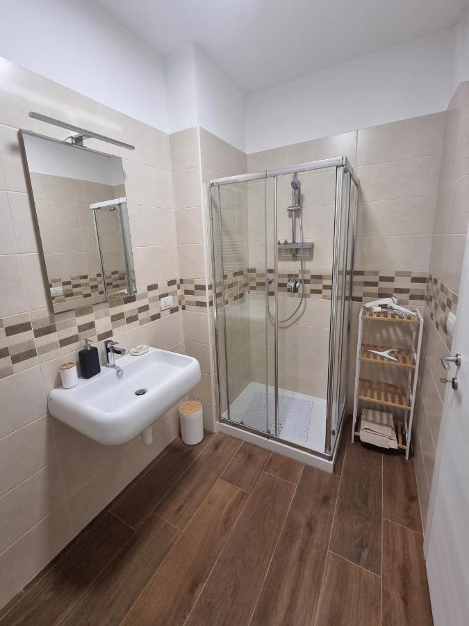 Suite Gentile Bari Exteriör bild